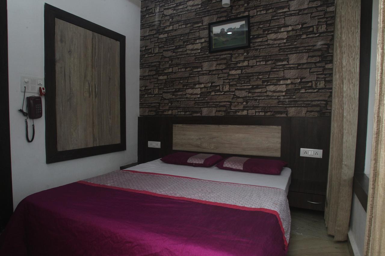 Alakhnanda Varanasi